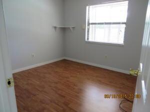 264 SW Crescent Ave 008