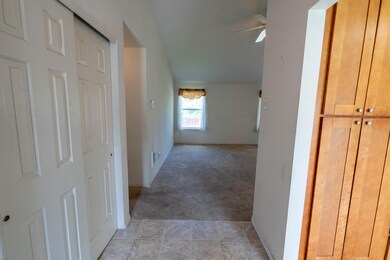 3013 SW Reindeer Ave, Redmond, OR 97756 - photo 2