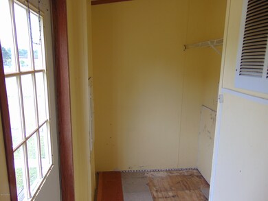 45 LAUNDRY ROOM