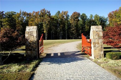 Private entrance for Lot 3