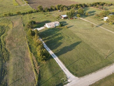 532 Chisholm Hills Dr, Rhome, TX 76078 - photo 2