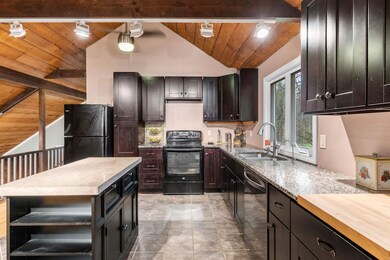 47 Alexander Rd, Londonderry, NH 03053 - photo 3