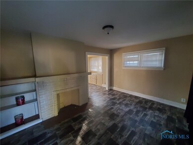 1925 Barrows St, Toledo, OH 43613 - photo 2