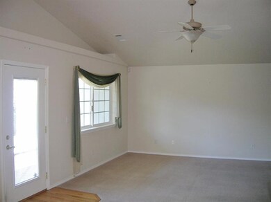 1810 SW J St, Grants Pass, OR 97526 - photo 5