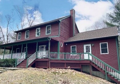 555 Market Hill Rd, Amherst, MA 01002 - photo 2