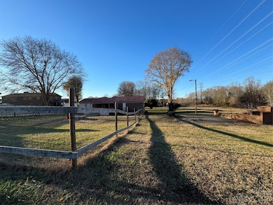 530 April Dr, Shelby, NC 28152 - photo 6