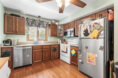 607 Brookhaven Ln, Woonsocket, RI 02895 - photo 4