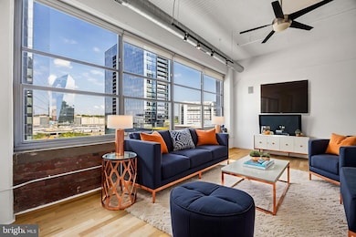 2200 28 Arch St unit 716, Philadelphia, PA 19103 - photo 2