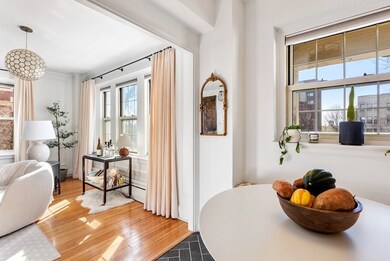 Warwick Condos unit 141, Brookline, MA 02446 - photo 7