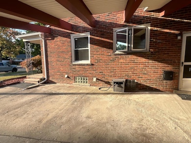 1116 Symes Ct, Royal Oak, MI 48067 - photo 6