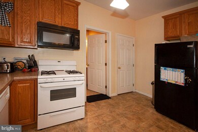 133 W Clayton Ave, Clayton, NJ 08312 - photo 6