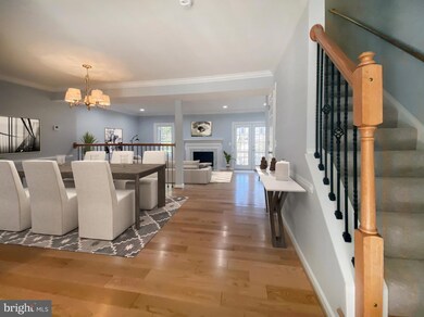 8010 Rachelle Place, Vienna, VA 22182 - photo 2