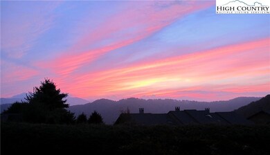 136 Mayview Manor Ct unit G, Blowing Rock, NC 28605 - photo 4