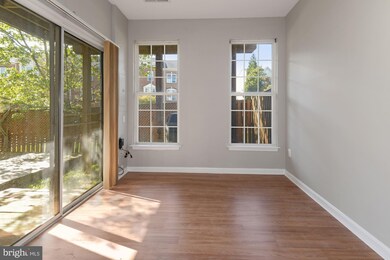 2392 Woodland Pond Ln, Herndon, VA 20171 - photo 7