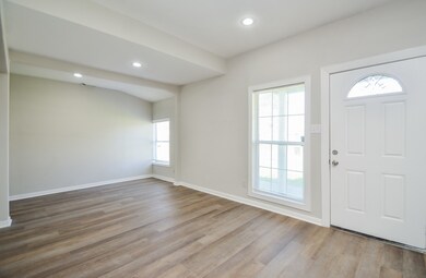 5238 Keystone St, Houston, TX 77021 - photo 4