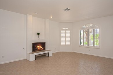 006_Living Room