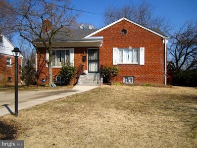 2714 Hawthorne Terrace, Hyattsville, MD 20785 - photo 2