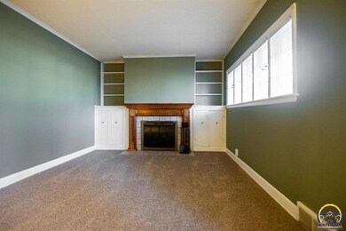 2010 SW Collins Ave, Topeka, KS 66604 - photo 3