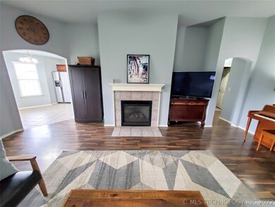 20316 E 42nd Place S, Broken Arrow, OK 74014 - photo 7