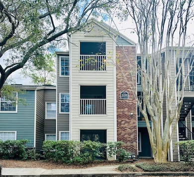 2226 Metropolitan Way unit 211, Orlando, FL 32839 - photo 2