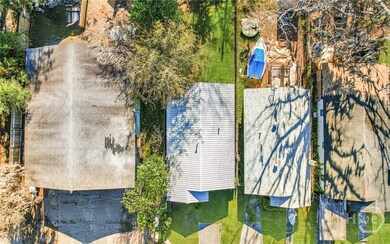 811A W 52nd St, Savannah, GA 31405 - photo 5