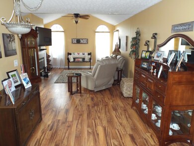 105 Villa Creek Dr, Reynoldsburg, OH 43068 - photo 4