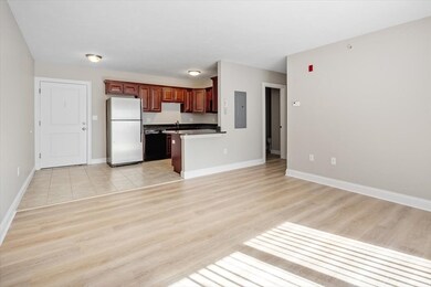 205 Elm St unit 206, Quincy, MA 02169 - photo 3