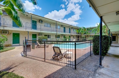 1903 Commonwealth St unit 17, Houston, TX 77006 - photo 5