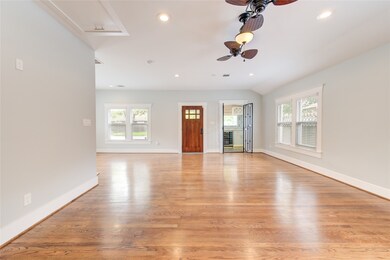 Main living space without furniture