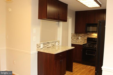 3021 Hickory Grove Ct, Fairfax, VA 22031 - photo 2