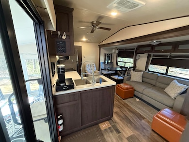 Kitchen/Living