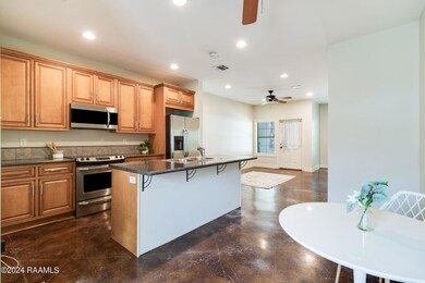 7-web-or-mls-701 Taft St 6-4