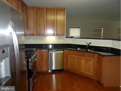 2801 Chinkapin Oak Ln unit 217, Woodbridge, VA 22191 - photo 2