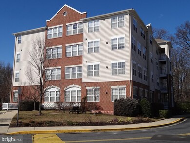 2610 Chapel Lake Dr unit 310, Gambrills, MD 21054 - photo 3