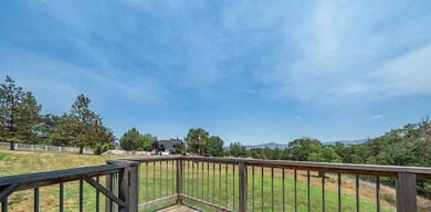 3989 Livingston Rd, Central Point, OR 97502 - photo 5