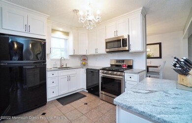 2 Hialeah Ct, Howell, NJ 07731 - photo 6