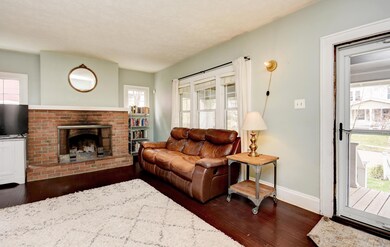 Living Room (1)