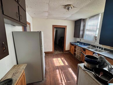 5041 Parkway, Fairfield, AL 35064 - photo 4