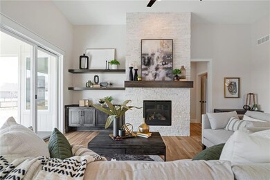 9252 Saddletop St, Lenexa, KS 66227 - photo 6