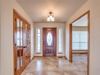 10025 Southern Creek Dr, Oklahoma City, OK 73165 - photo 2