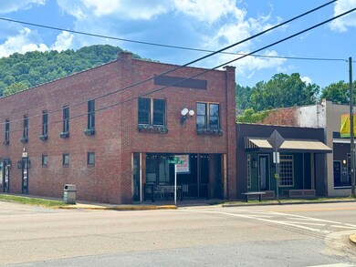 109 W Laurel Ave, Damascus, VA 24236 - photo 3