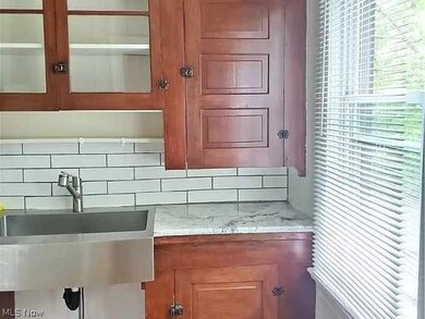 3297 Desota Ave, Cleveland, OH 44118 - photo 4