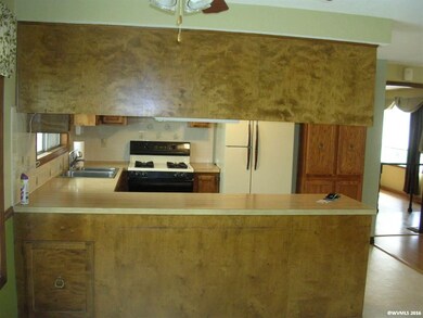 2064 SE Laura Ln, Dallas, OR 97338 - photo 7