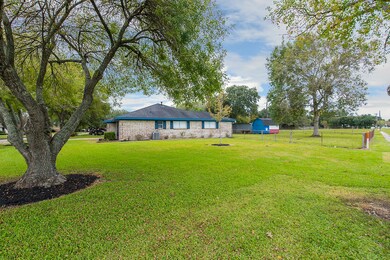 1925 Parkcrest St, Alvin, TX 77511 - photo 3