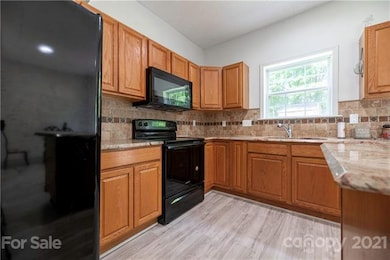 714 Berkshire Dr, Statesville, NC 28677 - photo 5