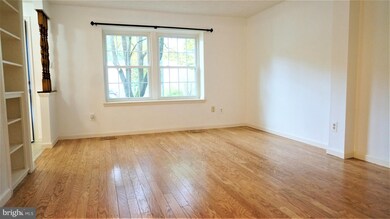 11539 Ivy Bush Ct, Reston, VA 20191 - photo 5