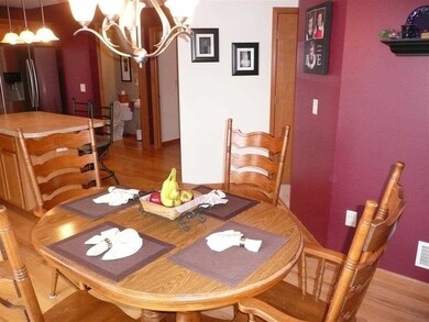 865 Ashworth Dr, Oregon, WI 53575 - photo 6