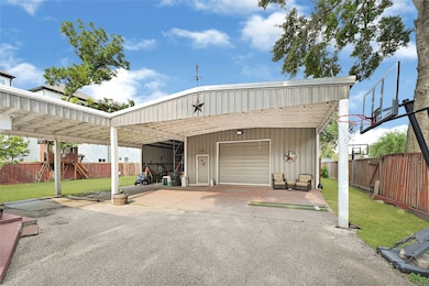 2302 Hoskins Dr, Houston, TX 77080 - photo 6