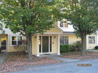 4 Wood St unit E-4, Bristol, RI 02809 - photo 3