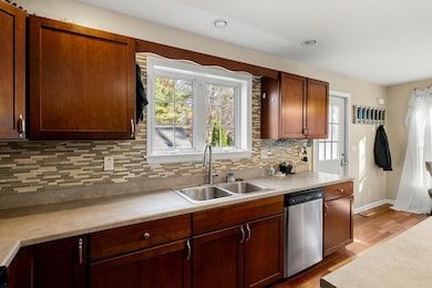 10 Worden Rd, Tyngsboro, MA 01879 - photo 6